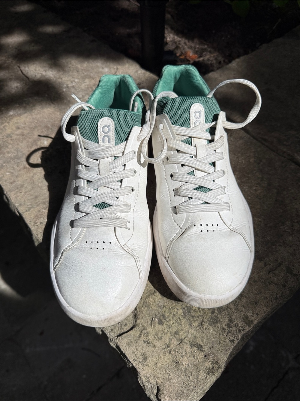 On Running The Roger Advantage Sneakers White Green Women's 7.5
